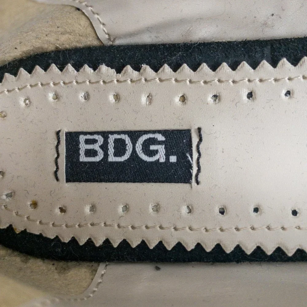 BDG UO 8/9 Black Suede Leather Flats NWOT - Picture 9 of 10